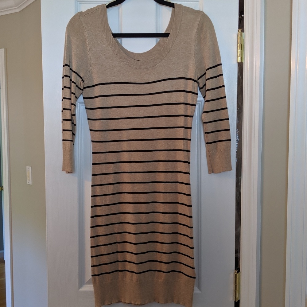 H&M long sleeve knee length dress